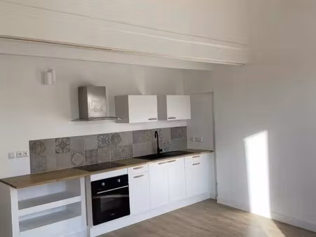 location appartement 2 pièces st zacharie 83640