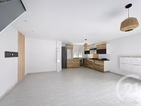 maison 3 pièces 75 m²