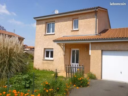 pavillon f5 centre issoire calme