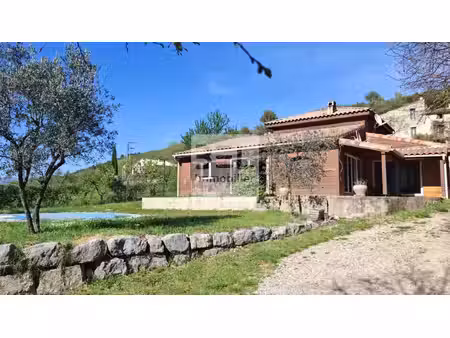 maison ossature bois-5 chambres- dans un cadre verdoyant et vue dégagée