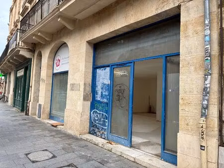 local commercial d'environ 148 m² - secteur de la grosse cloche