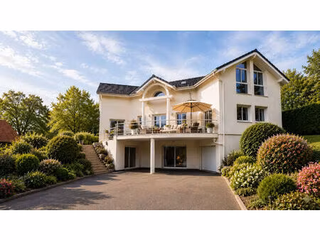 vente maison 8 pièces  194.00m²  beaumont