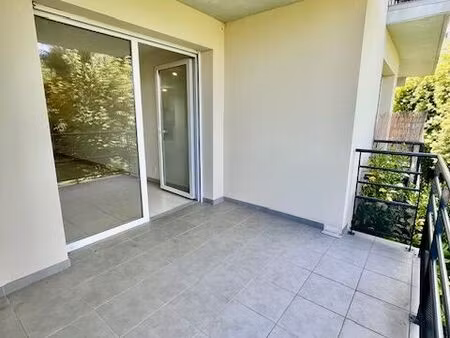 location appartement 2 pièces 49m² st andre les vergers 10120