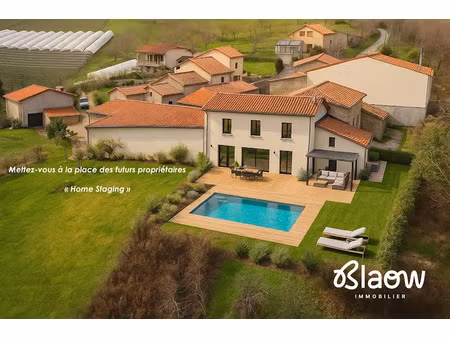 vente ferme 7 pièces 443 m² à cellieu (42320)  300 000 €