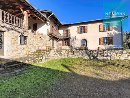 maison d'environ 200 m² à vendre à saint-sixte - grand terrain de 1 5 hectare