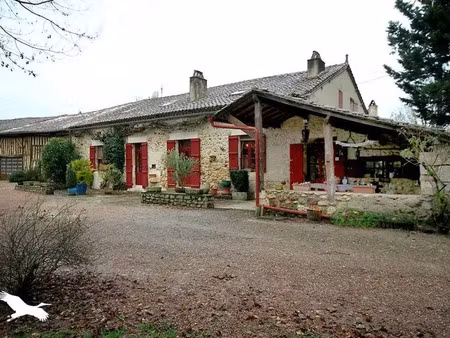 vente maison 9 pièces 237 m² à saint-jean-d'ataux (24190)  296 000 €