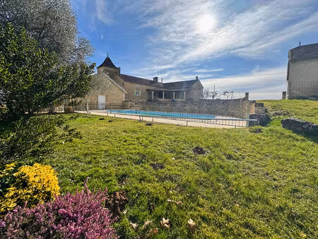 vente maison 6 pièces  230.00m²  duravel