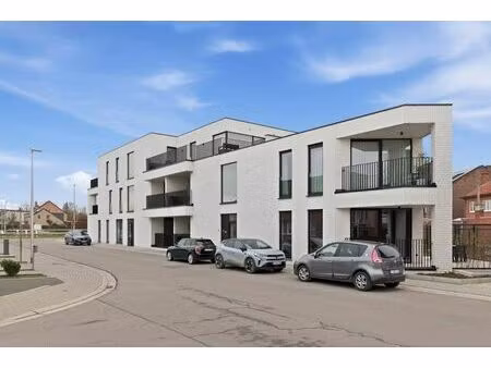 nieuwbouwappartement met 2 slks te huur in sint-truiden