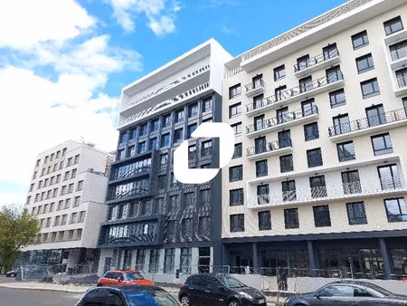 a vendre  immeuble breeam very good et erp 3