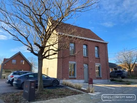 prachtig gerenoveerde woning te huur in gijzelbrechtegem