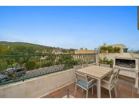 maison de 4 pièces de 80 m² située à la ciotat