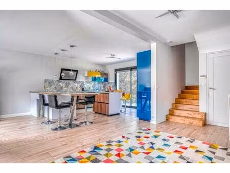 maison de 8 pièces de 210 m² avec jardin - livry-sur-seine