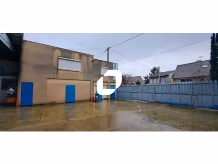 vente entrepôt montreuil 93100