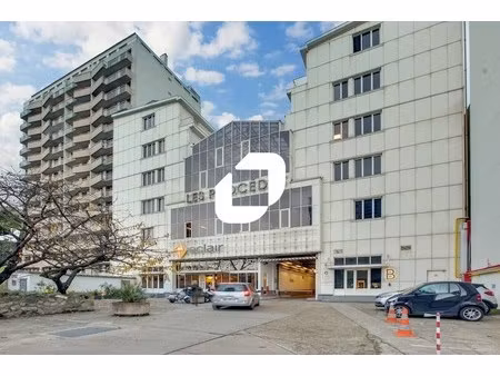 location commerce vanves 92170