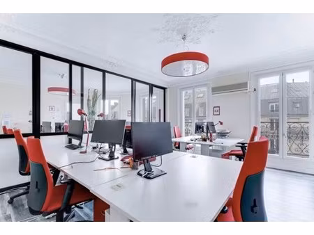 location local professionnel 180m²