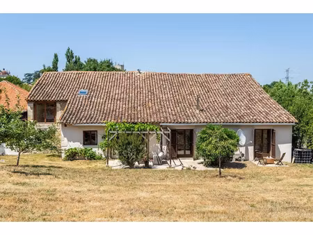vente maison 8 pièces 11677 m² à sistels (82340)  375 000 €