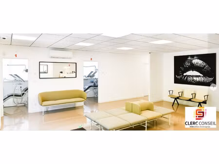 location local professionnel 548m² petit couronne 76650