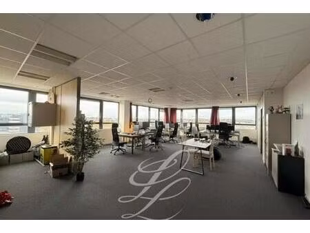 location - bureaux 130 m2 tours