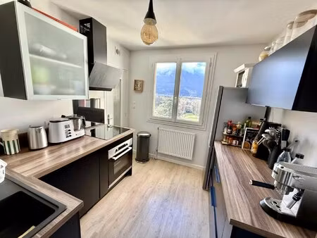 saint-égrève – quartier de la pinéa | t3 rénové avec vue montagnes