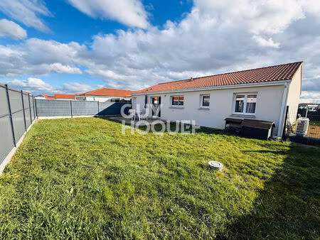 les martres d'artieres - plain pied de 2022  3 chambres jardin et garage