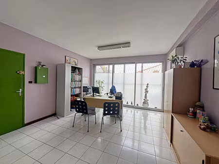 location commerce 3 pièces 66 m² à blagnac (31700)