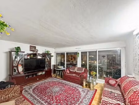 appartement lumineux avec vaste balcon à sarcelles