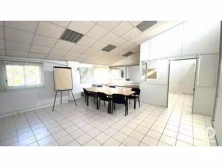 vente bureaux et commerces à nîmes (30000) : à vendre / 57m² nîmes
