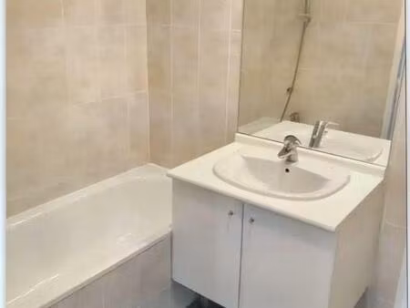 location appartement 3 pièces 49 m² à asnières-sur-seine (92600)