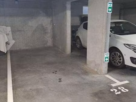 vente garage et parking aux sables-d'olonne (85100) : à vendre / les sables-d'olonne