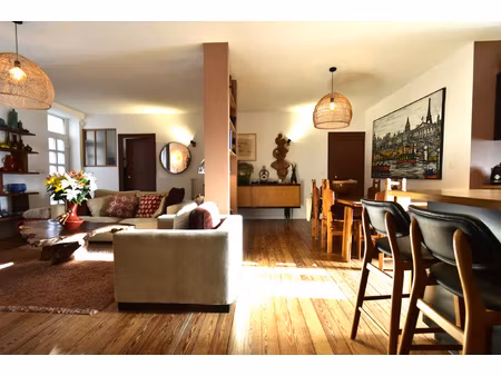 appartement proche centre avec jardinet