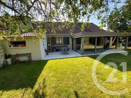 pavillon 6 pièces 125 m²