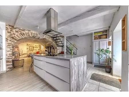 maison 5 pièces de 126m²  située à riverie