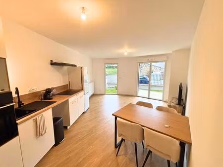 appartement moderne 3 pièces avec terrasse