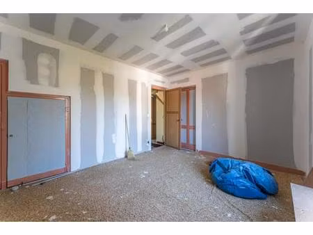 maison familiale rénovée de 226 m² à castillon-la-bataille