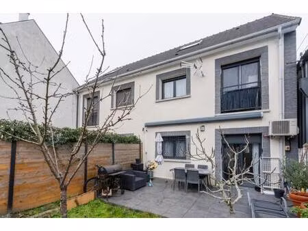 maison de 5 pièces de 80 m² à neuilly-sur-marne