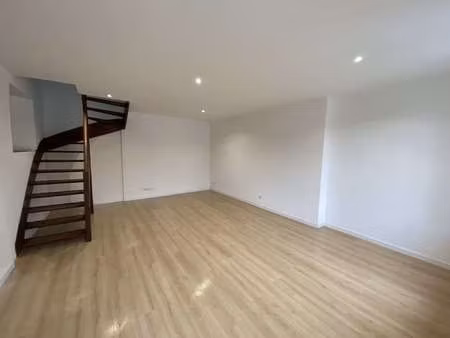 location appartement 3 pièces à angers capucins verneau (49000) : à louer 3 pièces / 76m² 