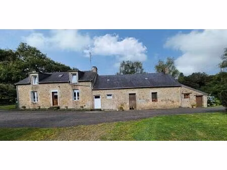 corps de ferme avec 2.6 hectares