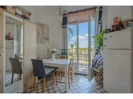 appartement d'1 pièce de 25 m² situé à toulon