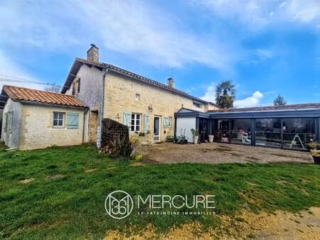 ancien corps de ferme rénové en pierre