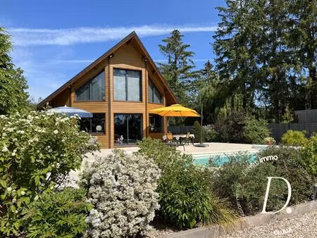 une maison d'exception en ossature bois d'environ 200 m2  au c