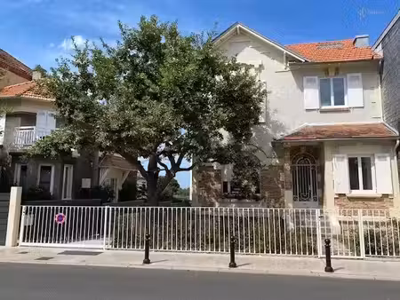 location maison 5 pièces 115 m² à arcachon (33120)  2 200 €