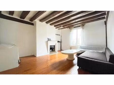 maison à rénover avec beaux volumes de 175 m2 en vente à bennecourt