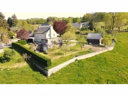 maison d'habitation avec terrain et vue dégagée
