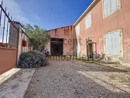 cabannes : ensemble immobilier maison bourgeoise et immense grange
