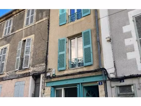location maison  m² t-3 à nevers  650 €