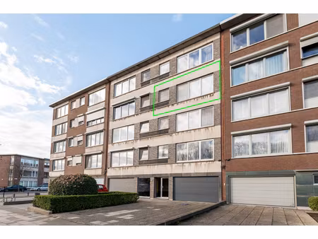 appartement te koop in merksem met 2 slaapkamers