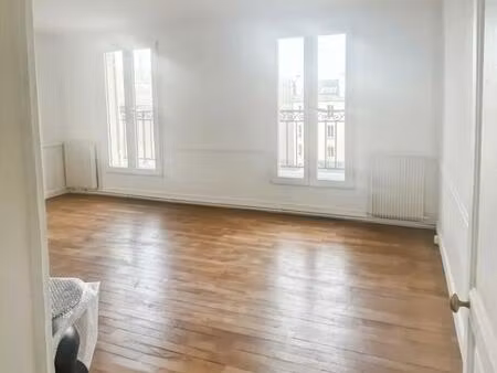 appartement de 3 pièces de 52 m² à paris 18