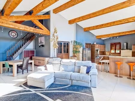 maison de 6 pièces de 240 m² située à font-romeu-odeillo-via