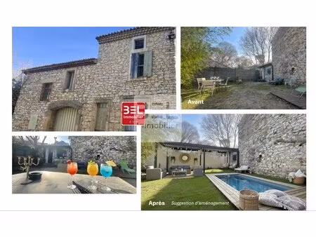 maison en pierre avec jardin