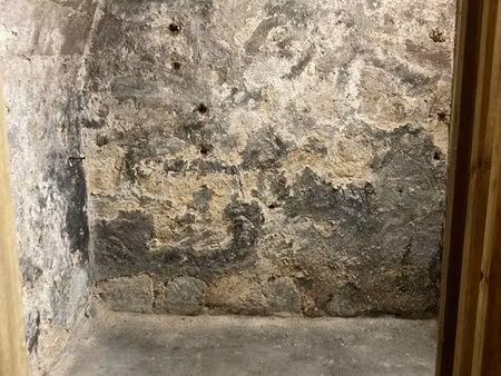 espace de stockage / cave / box 5m2